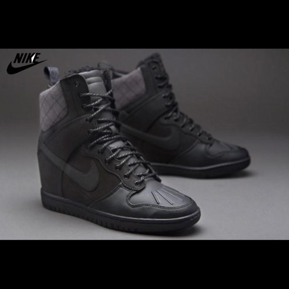 Nike Women's Dunk Sky Hi 2.0 Sneakerboot